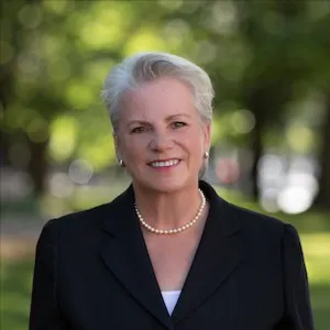 Marianne Stravinskas, Agent in  - Compass