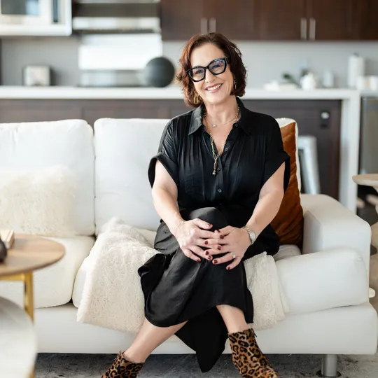 Staci Zampa, Agent in  - Compass