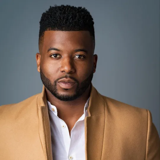 Pierre Sims, Agent in  - Compass