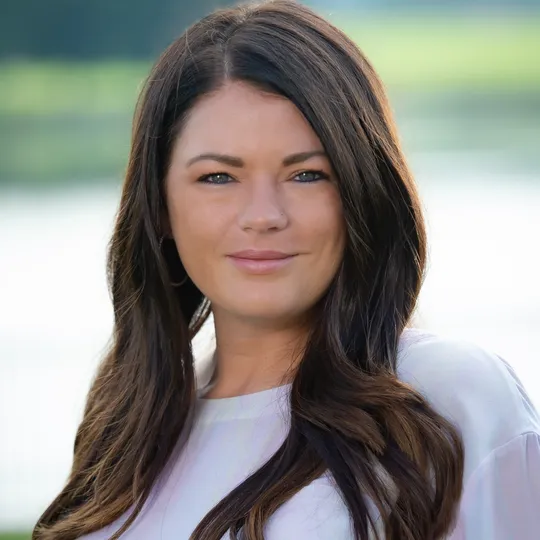 Bridget D'Angelo, Agent in  - Compass