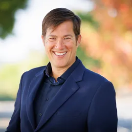 Scott Grigelevich, Agent in  - Compass