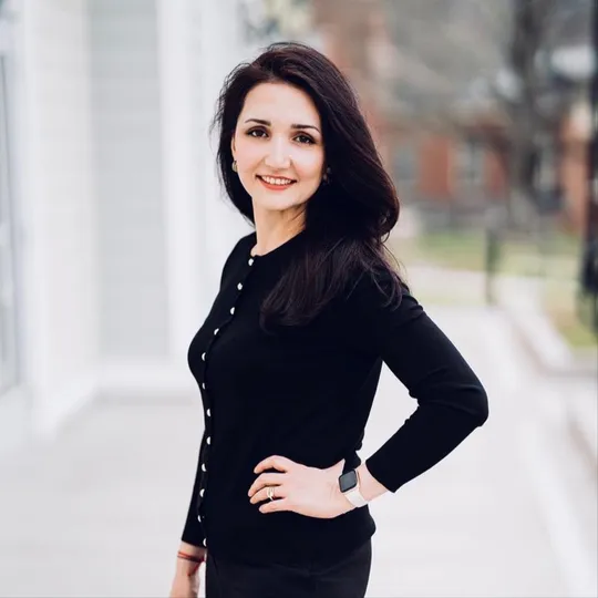 Nargis Rakhmatova, Agent in  - Compass