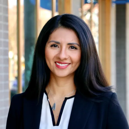 Faride Cuevas, Agent in  - Compass