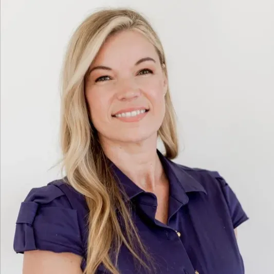 Stephanie Bowling, Agent in  - Compass