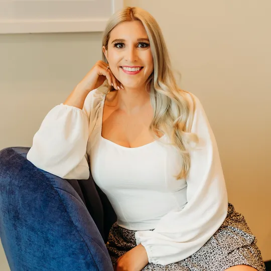 Amanda Mays, Agent in  - Compass