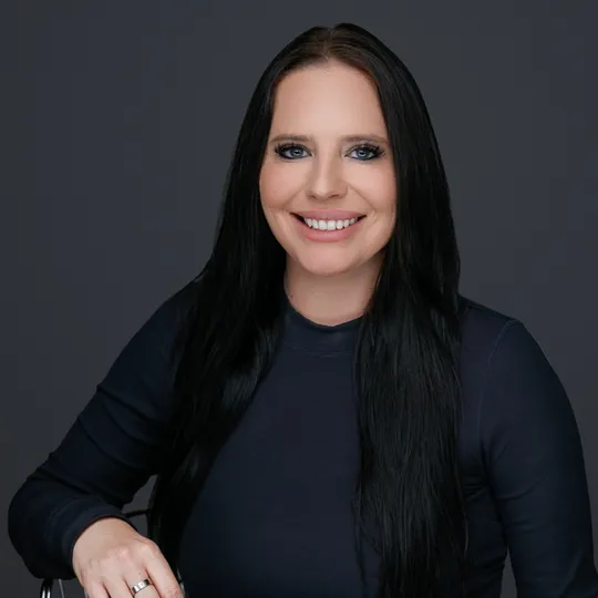 Erin Burns, Agent in  - Compass