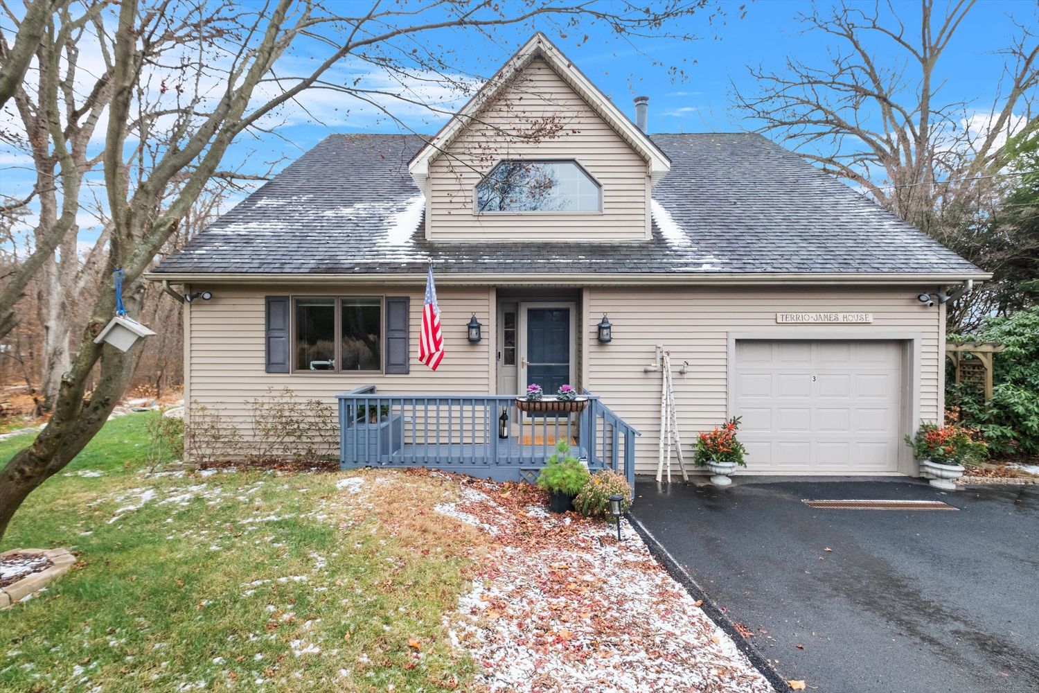 3 Forest Trail, Brookfield
