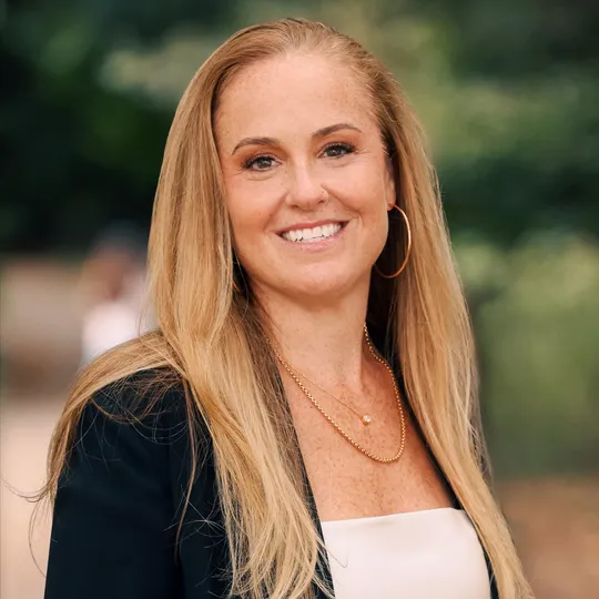 Sarah Zelermyer-Diaz, Agent in  - Compass