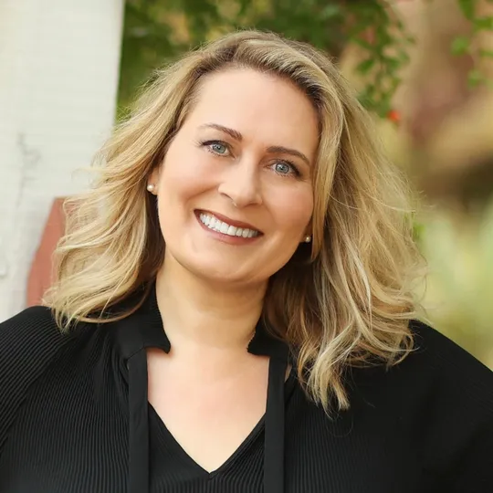 Kamala Abbott, Agent in  - Compass