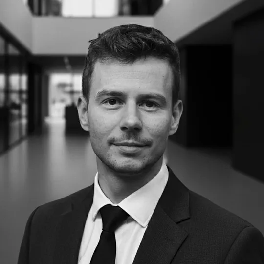 Alexander Menu, Agent in  - Compass