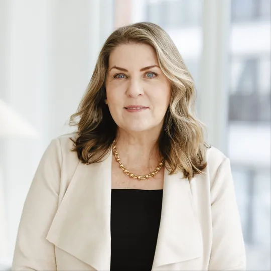 Kim Quintero, Agent in  - Compass