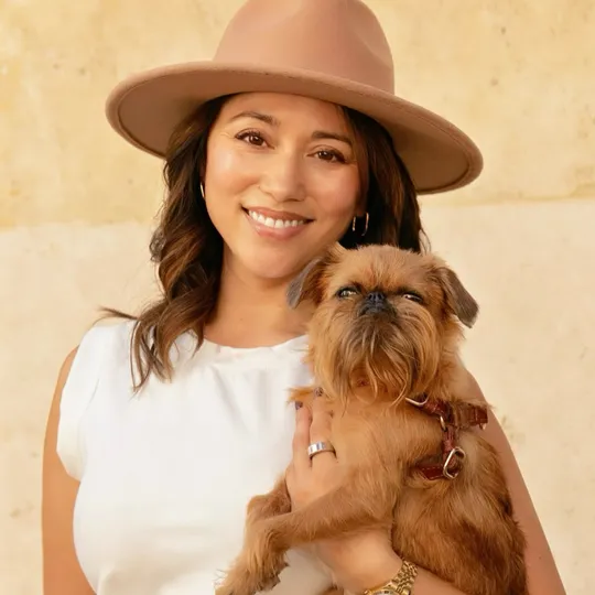 Lisa-Marie Long, Agent in  - Compass