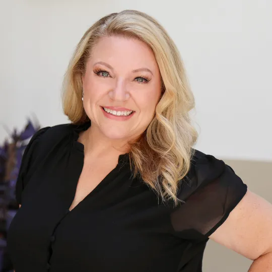 Sara Deskins, Agent in  - Compass