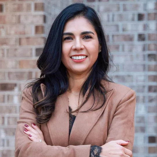 Paloma Marquez Brown, Agent in  - Compass