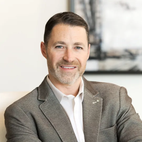 Lance Kirshner, Agent in  - Compass