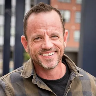 Ben Ellefson, Agent in  - Compass