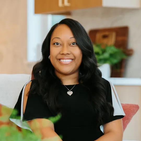 Sharina Smith, Agent in  - Compass