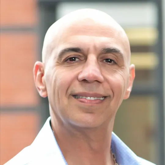 Behzad Hadjian, Agent in  - Compass