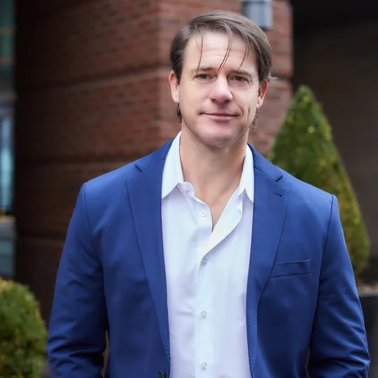 Kyle Thomas, Agent in  - Compass