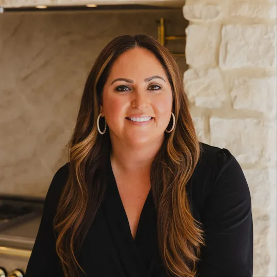 Dana Coronado, Agent in  - Compass