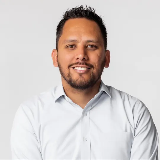 Alonso Cervantes, Agent in  - Compass