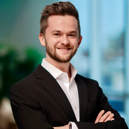 Sam Peterson, Agent in  - Compass