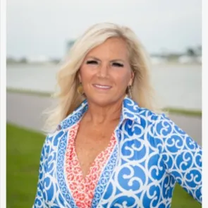 Beth Harris, Agent in  - Compass