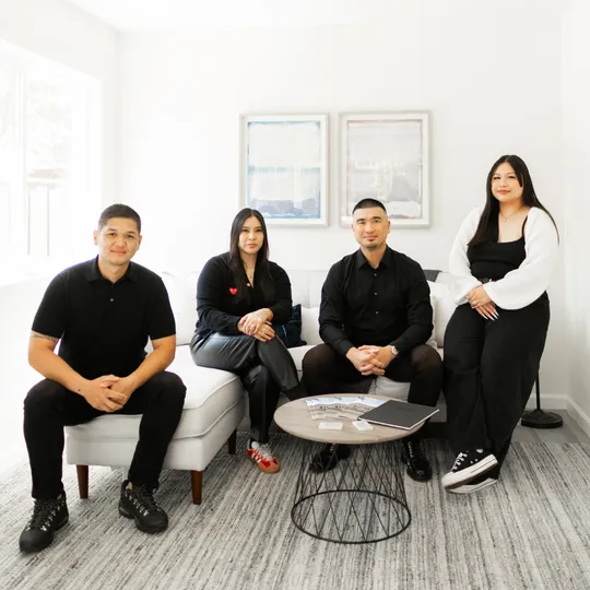 The Paras Team, Agent in  - Compass