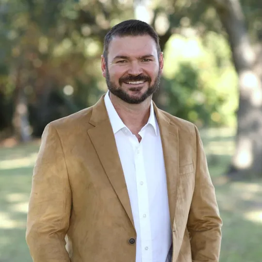 Shaun Fritz, Agent in  - Compass