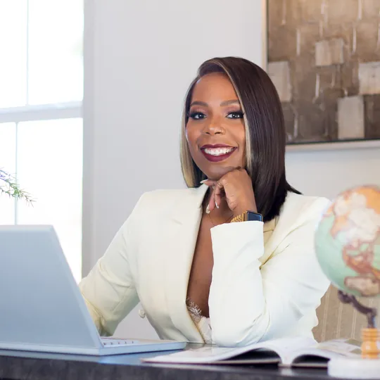 Ashley Tuck, Agent in  - Compass