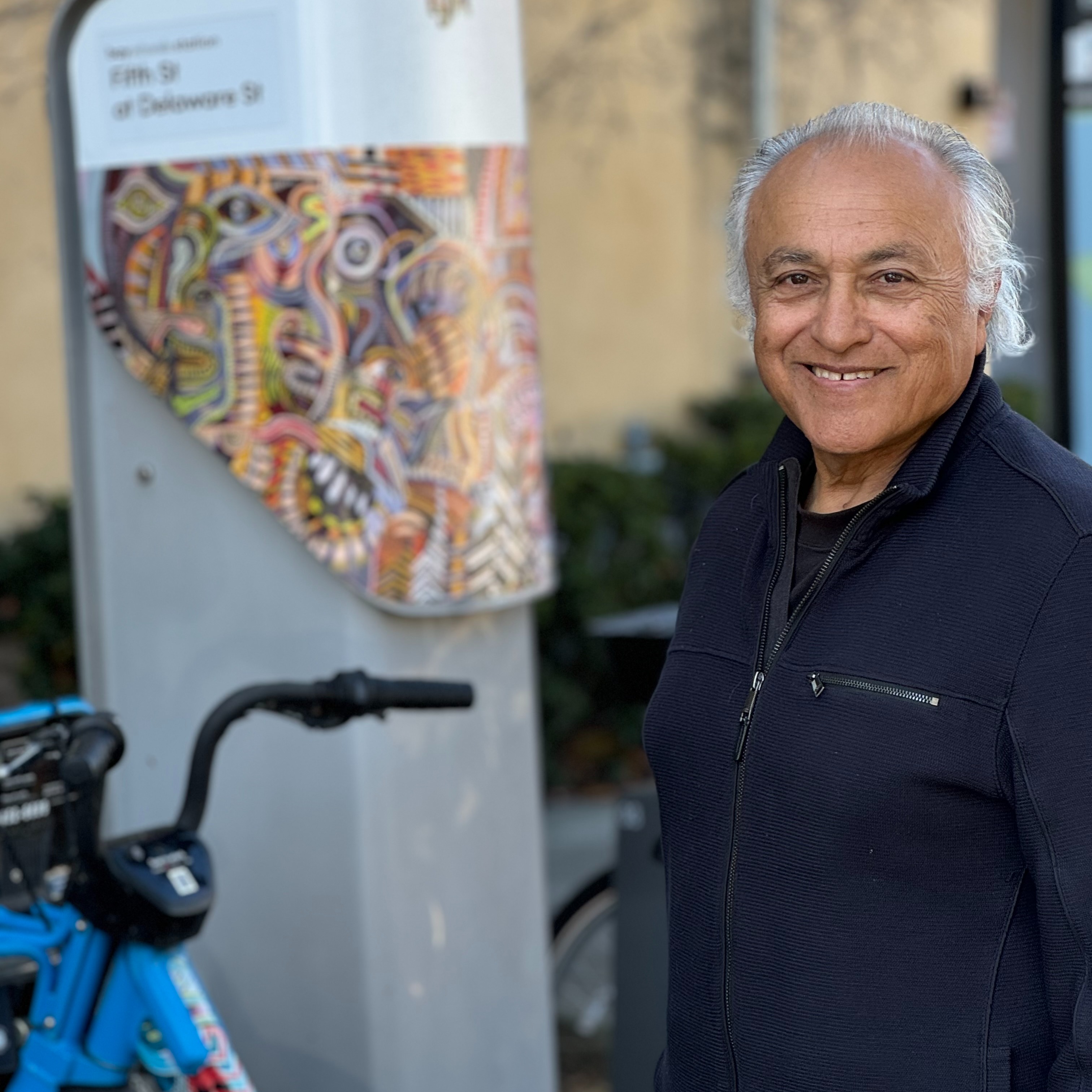 Headshot of Hamid Zahedi