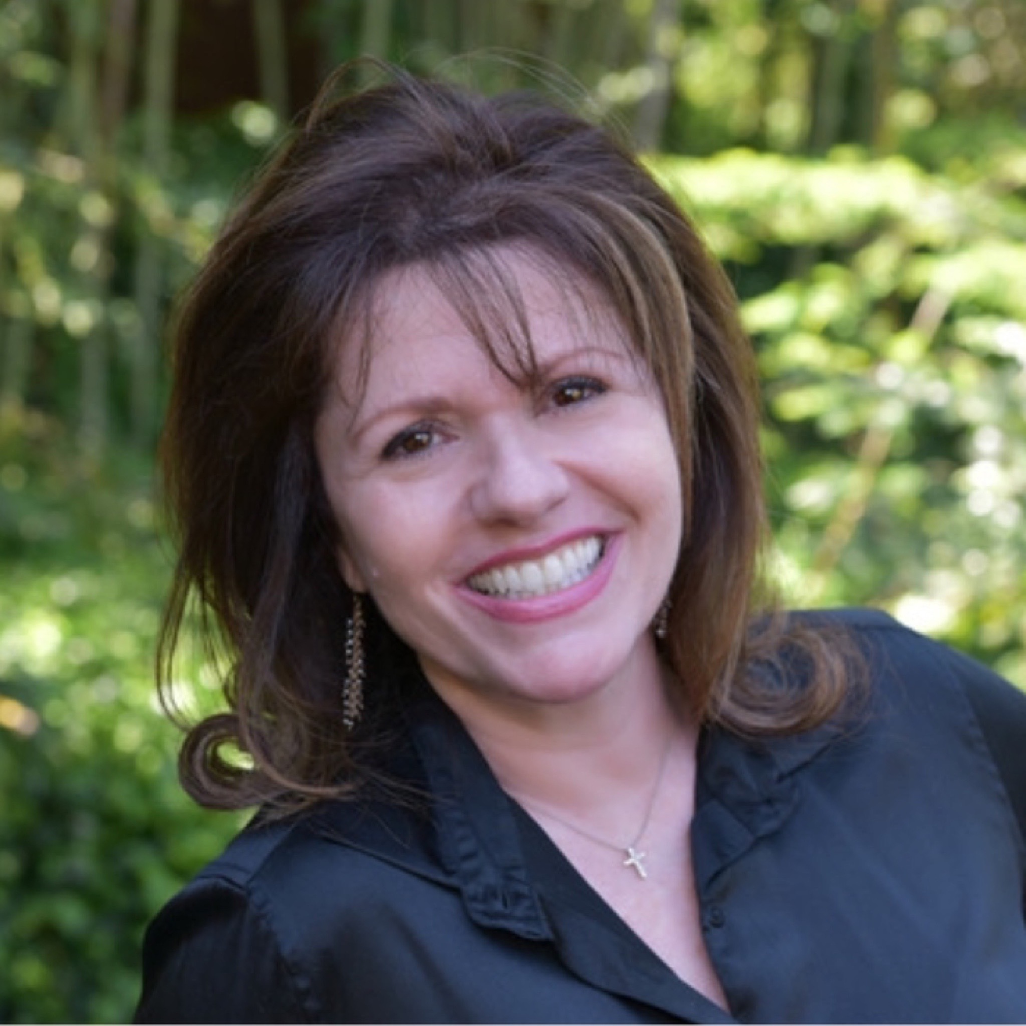 Headshot of Julie Ann Poppi