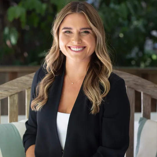 Maddy Mazzola, Agent in  - Compass