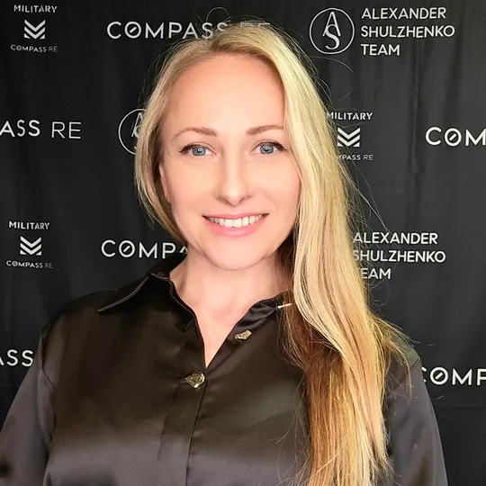 Val Shulzhenko, Agent in  - Compass