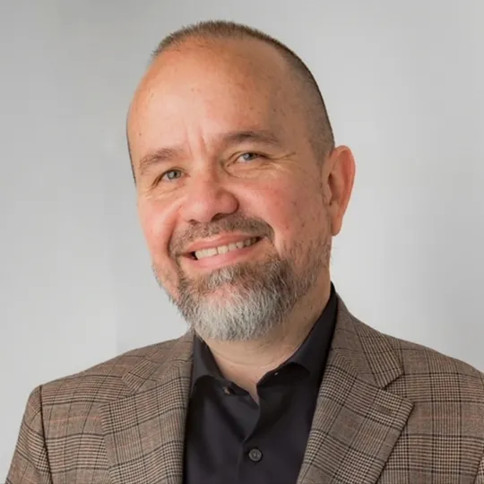 Chris Mendez, Agent in  - Compass
