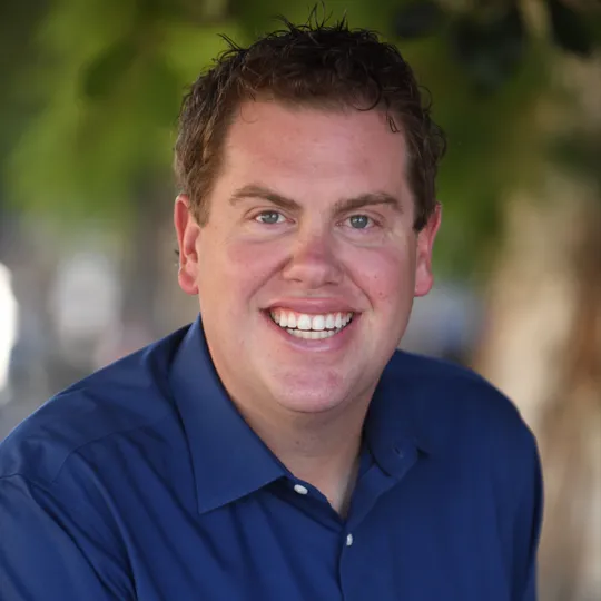 Mike Kenyon, Agent in  - Compass