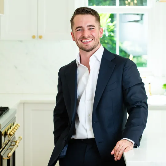 Tyler Hart, Agent in  - Compass