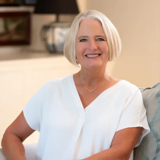 Elise Fornaci, Agent in  - Compass