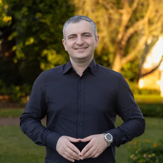 Jacob Arutiunian, Agent in  - Compass