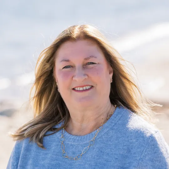 Jen Bello, Agent in  - Compass