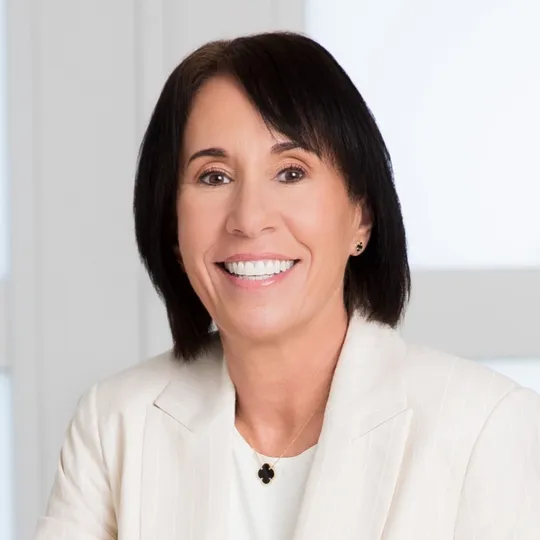 Amy Kalman, Agent in  - Compass