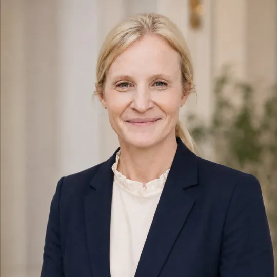 Christine McCarthy, Agent in  - Compass
