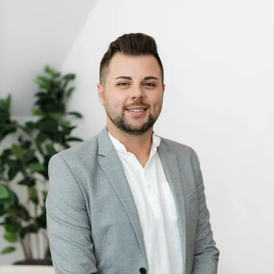 Zak Victory, Agent in  - Compass