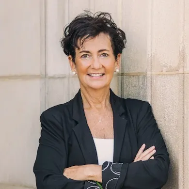 Colleen Navigato, Agent in  - Compass