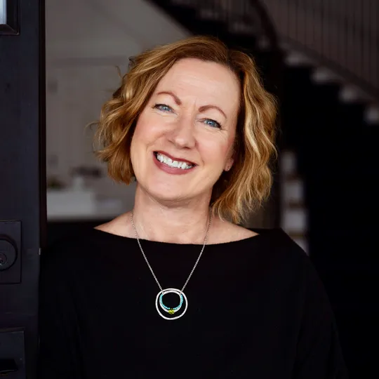 Karen Messerschmidt, Agent in  - Compass