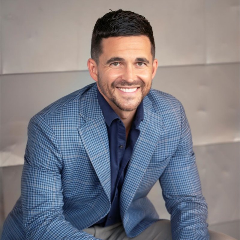 Headshot of Dustin Bonnett