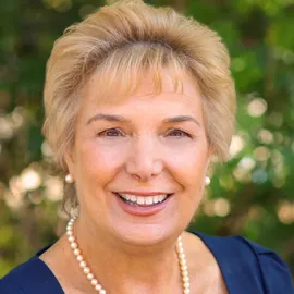 Debbie Fox, Agent in  - Compass
