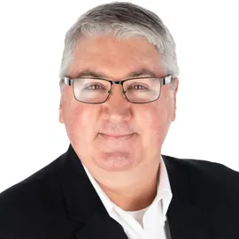 Kevin Elliott, Agent in  - Compass