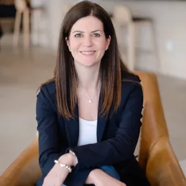 Annemarie Hensley, Agent in  - Compass