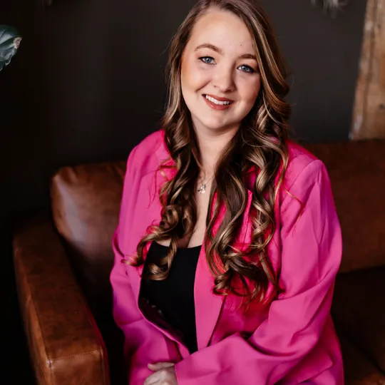 Amber Sederstrom, Agent in  - Compass